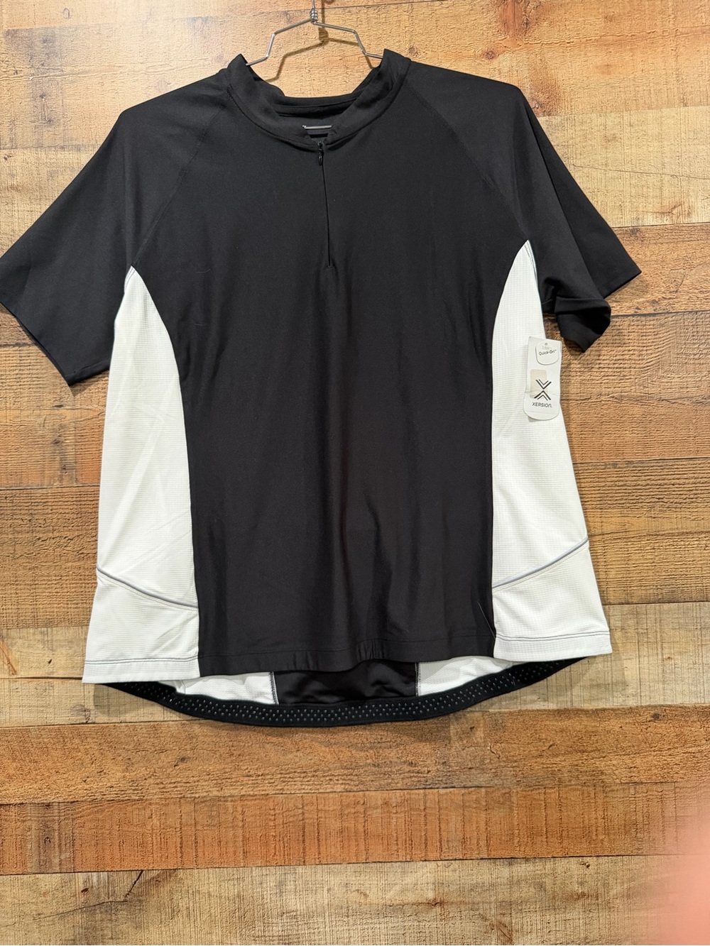 Xersion Women’s  Quick Dry Black & White Performance Cycling Jersey Size 1X